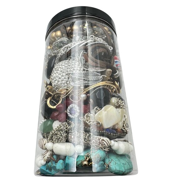 Mystery Jewelry Jar #1050 Wearable Quality Pieces 2lbs Necklace Bracelet Earring - Picture 3 of 4